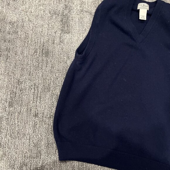Vintage LL Bean 100% Lambs Wool Sweater Vest Size L Navy Blue EUC JLV5 Dad Comfy - Picture 4 of 6
